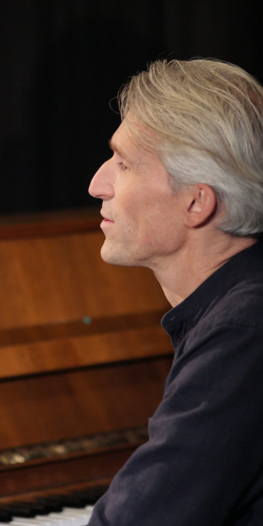 Frank Harbour